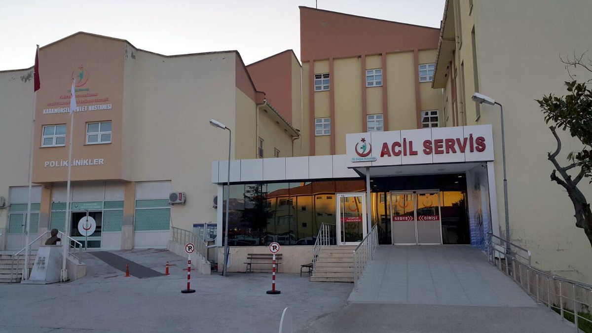 Kocaeli\'de sağlık çalışanlarını darbeden anne ile 2 çocuğu gözaltına alındı