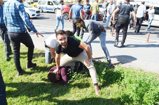 Polisten kaçan uyuşturucu şüphelilerinden akılalmaz savunma: Kaçmadık, hastaneye gidiyorduk Polisten kaçan uyuşturucu şüphelilerinden akılalmaz savunma: Kaçmadık, hastaneye gidiyorduk