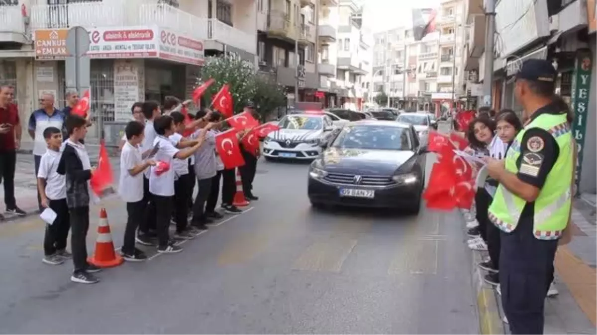 "Yayalara öncelik duruşu, hayata saygı duruşu" etkinliği yapıldı