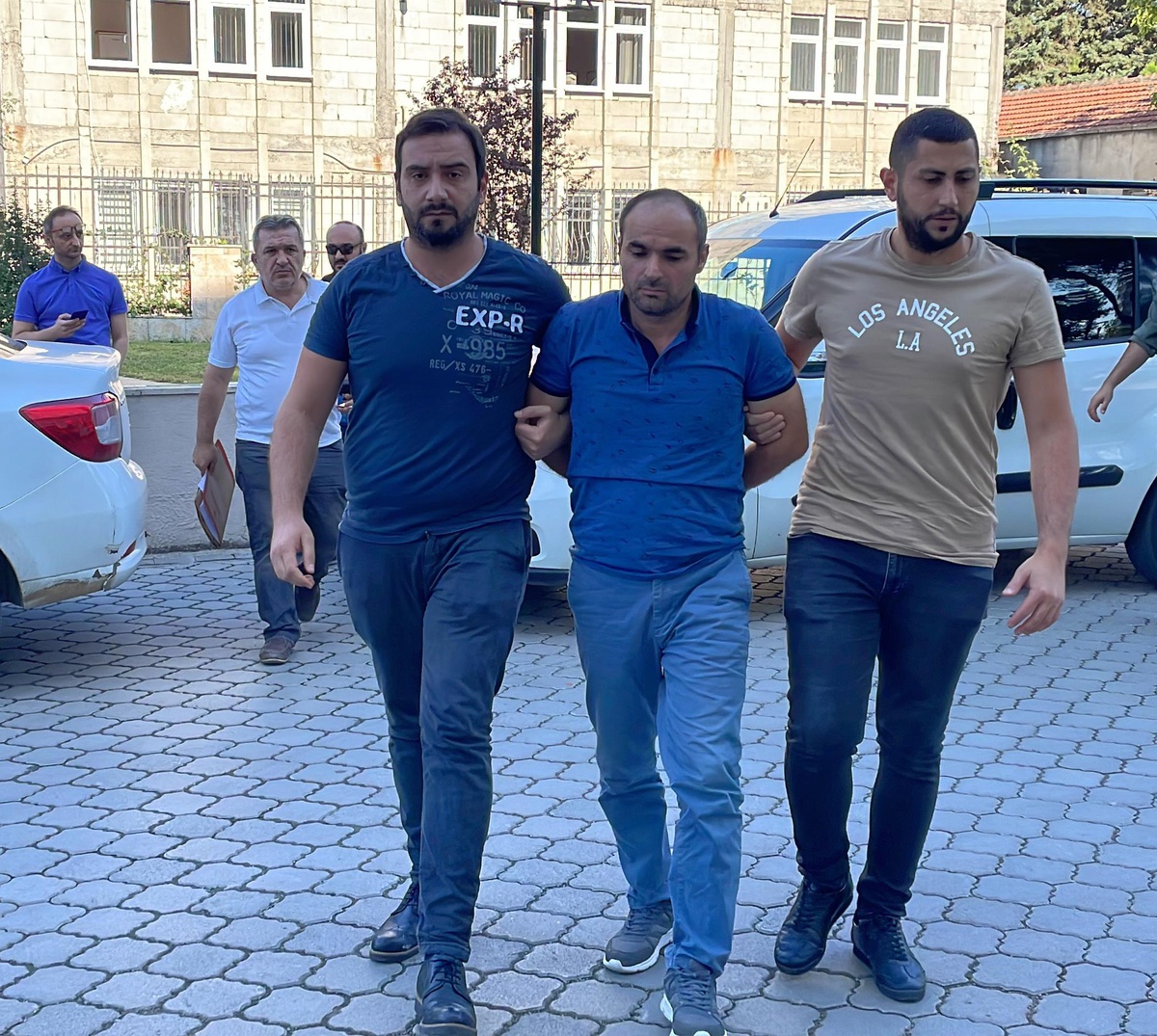 Arıtma cihazı arızası tartışmasında firma yetkilisi kadını silahla yaralayan şüpheli adliyede