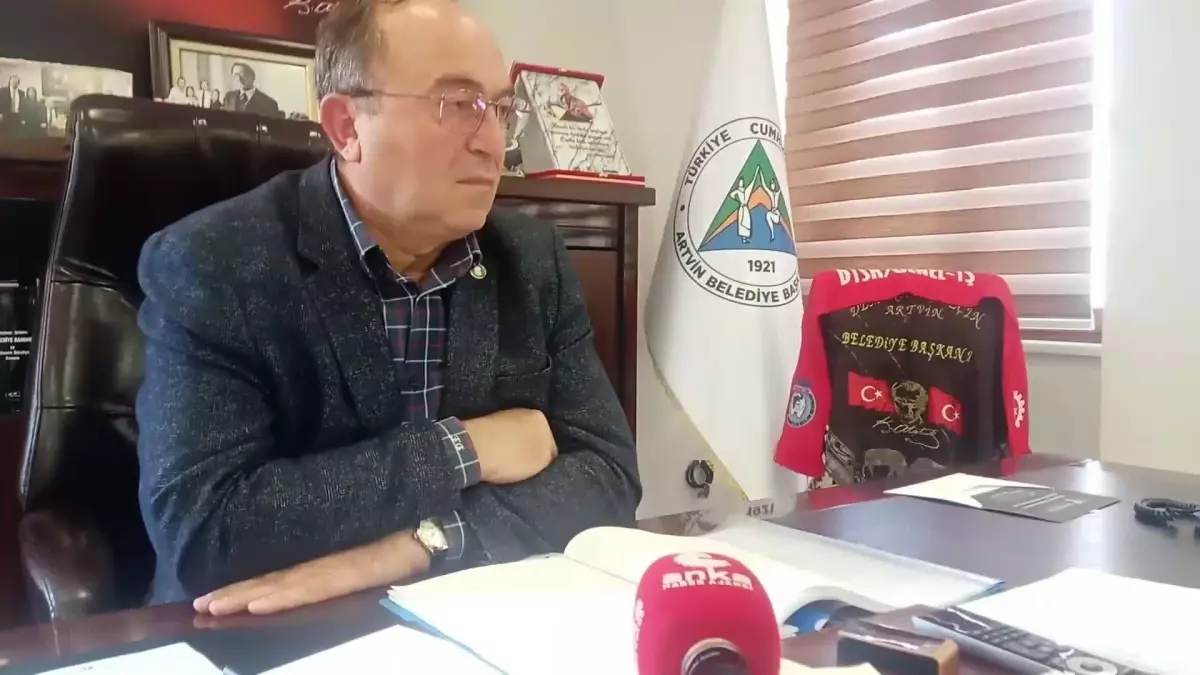 Artvin Belediye Başkanı Elçin, Yurt İnşaatının Durmasını Değerlendirdi: "Bir İnşaat Yapılırken Artvin Belediyesi\'nden Ruhsat Alınmaz İse Artvin...