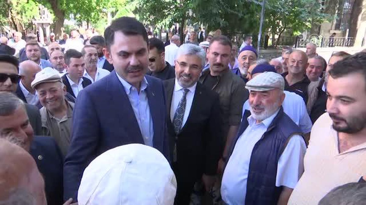 Bakan Kurum, ziyaretlerde bulundu