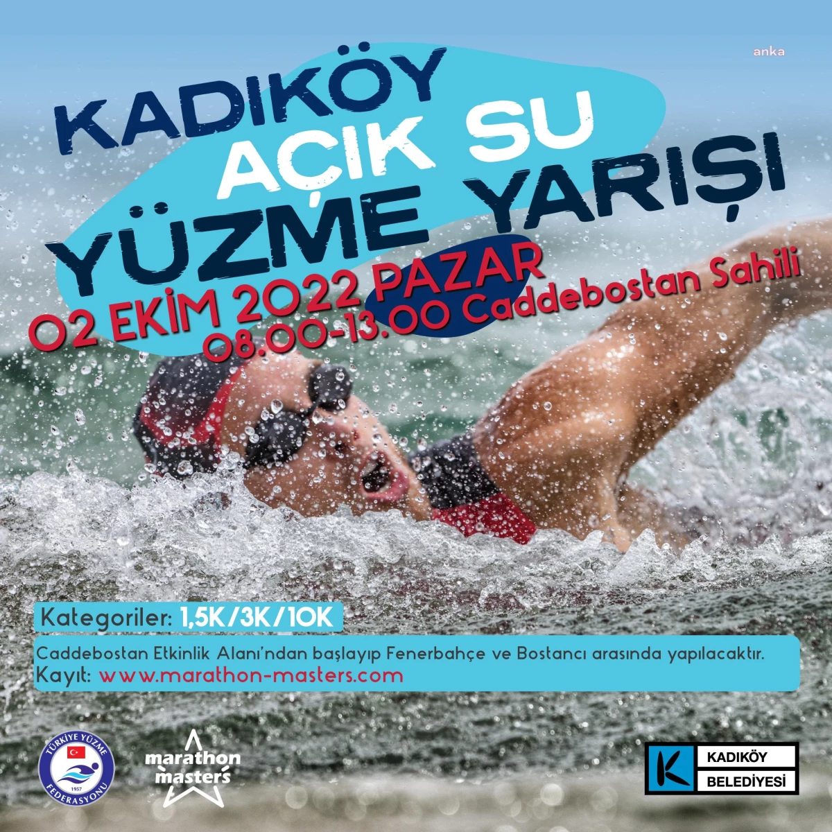 Kadıköy\'de Yıllar Sonra Açık Su Yüzme Yarışı