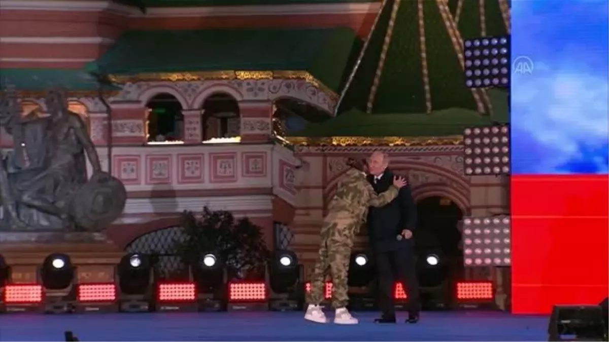 Rusya Devlet Başkanı Putin: "Bugün özel, tarihi bir gün yaşıyoruz"