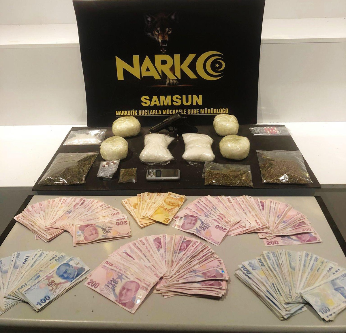 Samsun\'da düzenlenen uyuşturucu operasyonunda 2 zanlı tutuklandı