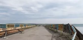 Savaşın vurduğu kasaba Staryi Saltiv'de halk zor şartlar altında yaşamlarını sürdürüyor