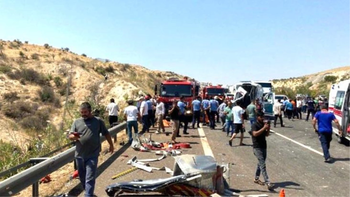 Gaziantep\'te 16 kişinin hayatını kaybettiği kazada ifadeler ortaya çıktı! Şoförün tek hareketi faciayı doğurmuş
