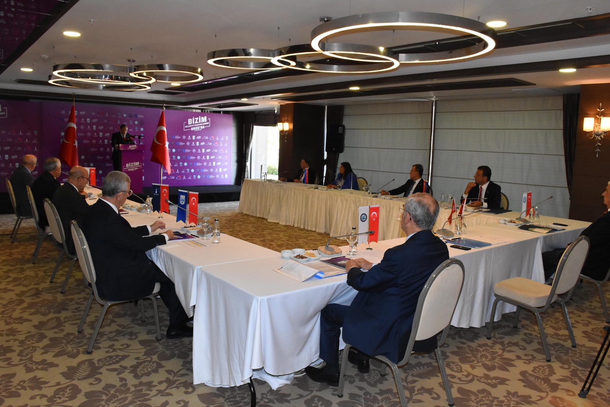 CHP\'li büyükşehir belediye başkanları Ordu\'da buluştu