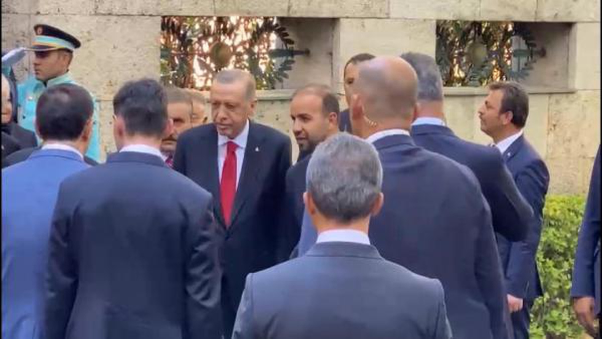 Cumhurbaşkanı Erdoğan: Yeni Anayasa çalışmasını da tamamlayacağız (4)