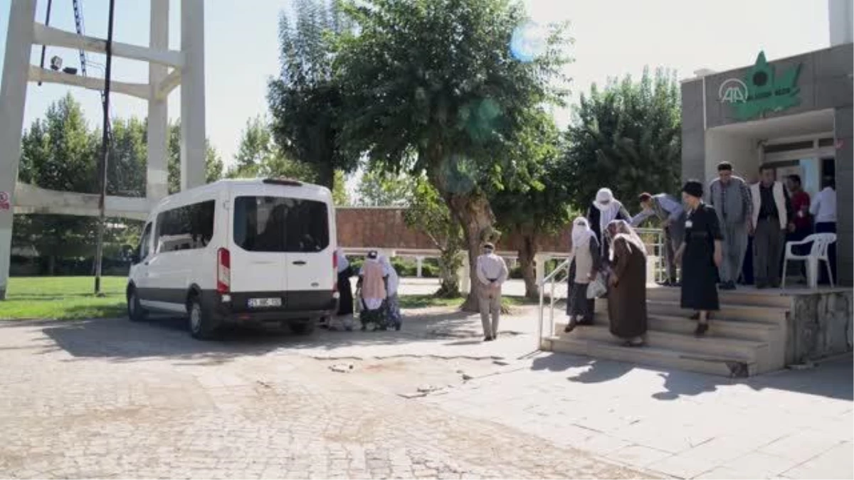 Diyarbakır\'da Dünya Yaşlılar Günü\'nde "Ulu Çınarlar" yalnız bırakılmadı