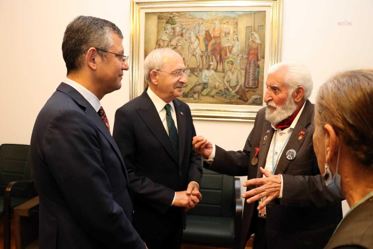 İstiklal Madalyalılar Derneği, Kılıçdaroğlu\'nu Ziyaret Etti