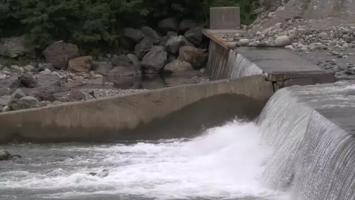 Yeniden Refah Partisi Ardeşen İlçe Başkanı Çağatay: 'Fırtına Deresi'nden Gelişigüzel Çakıl Alınıyor'