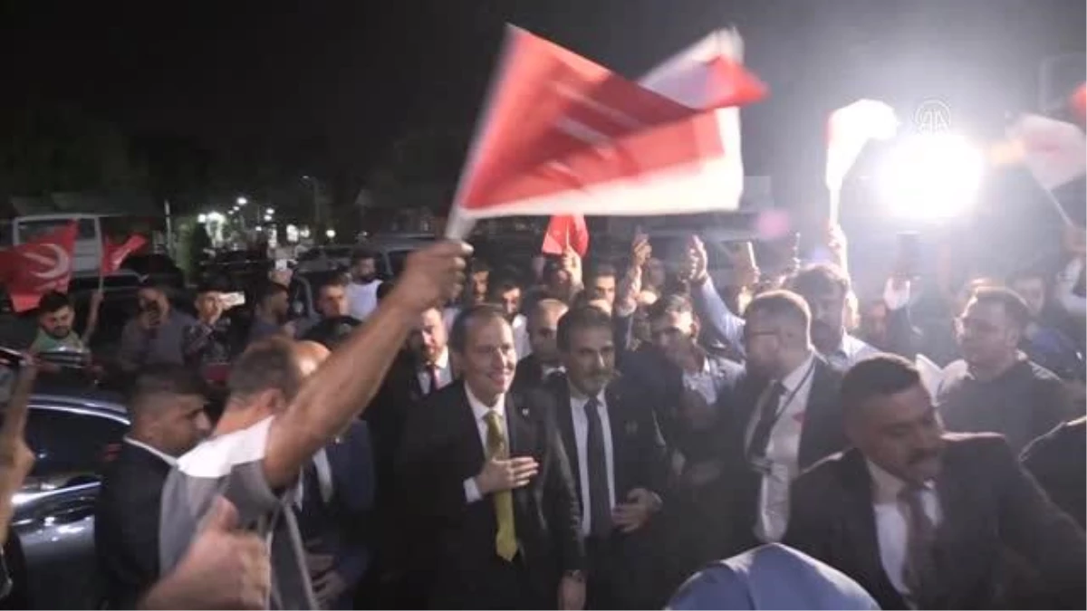 Yeniden Refah Partisi Genel Başkanı Erbakan, Adana\'da partisinin il kongresine katıldı