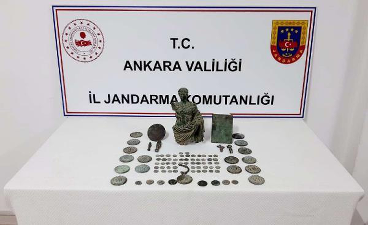 Son dakika haber: 2,5 milyon liraya tarihi eserleri satmaya çalışan 2 kişi tutuklandı