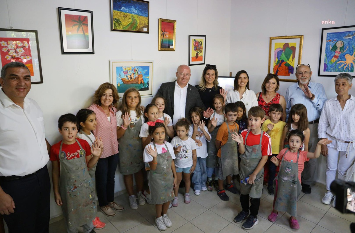 7. Menteşe Kültür ve Sanat Şenliği\'nde Çocuklar, Dünyasını Tuallere Yansıttı