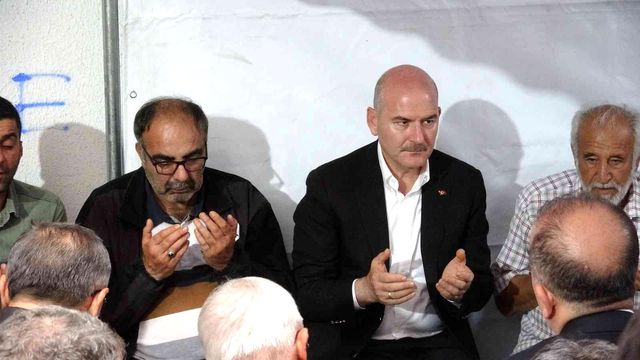 Şehit cenazesine İçişleri Bakanı Süleyman Soylu gözyaşlarına hakim olamadı