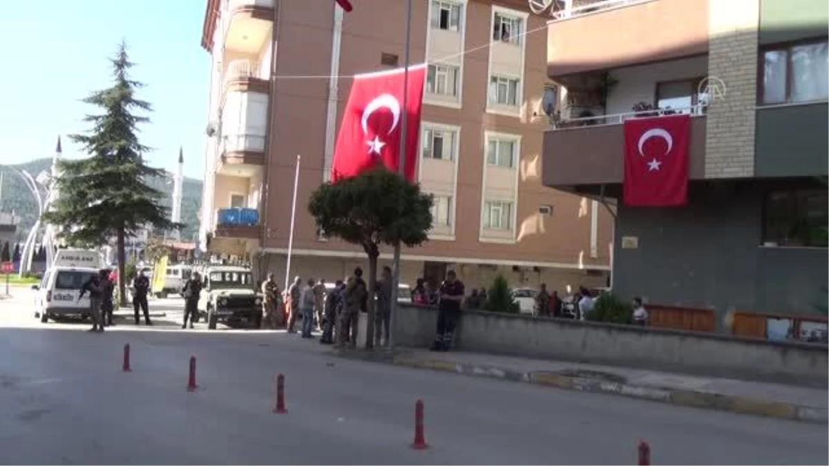 Fırat Kalkanı Harekatı bölgesinde 1 polis şehit oldu - Şehidin ailesinin yaşadığı ev