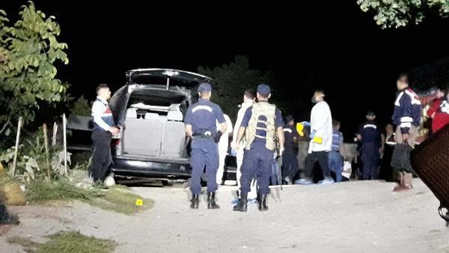 Gaziantep'te bir eve silahlı saldırı: 2 ölü, 3 yaralı Gaziantep'te bir eve silahlı saldırı: 2 ölü, 3 yaralı