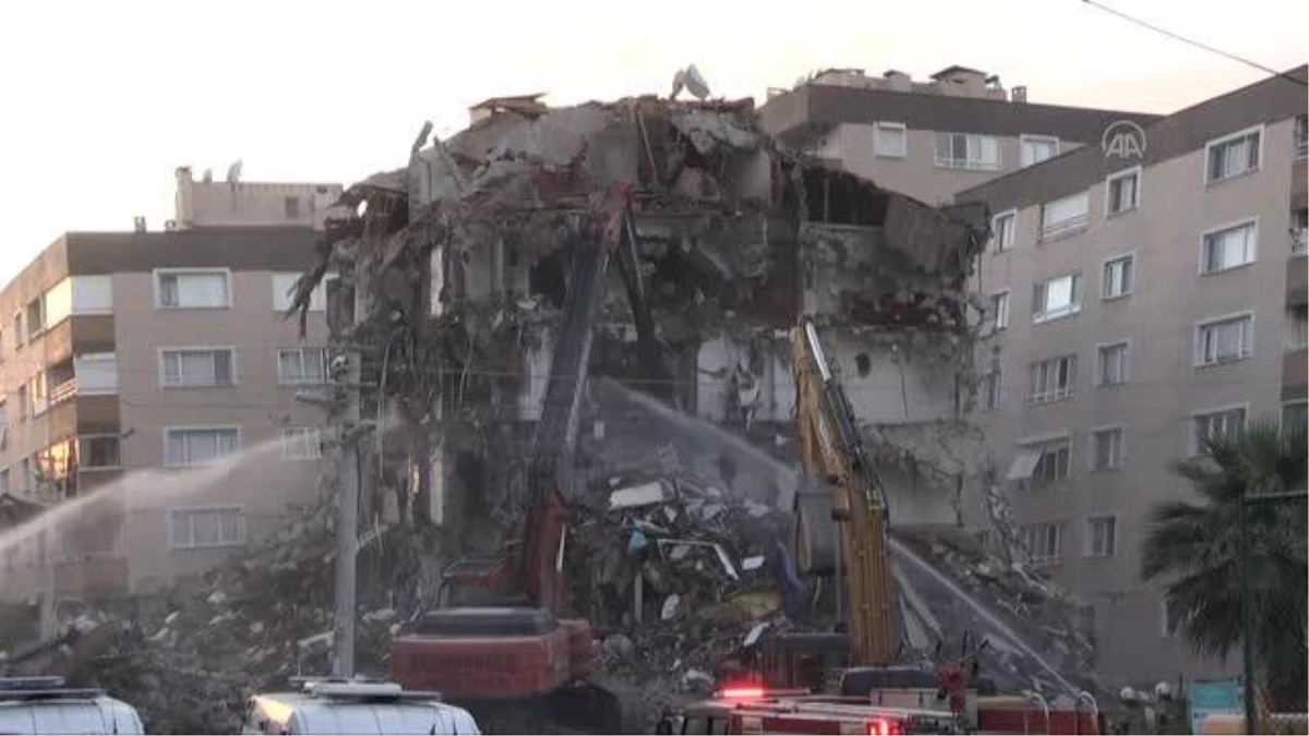 İzmir Depremzedeleri Dayanışma Derneği "kredi desteği" kararını sevinçle karşıladı