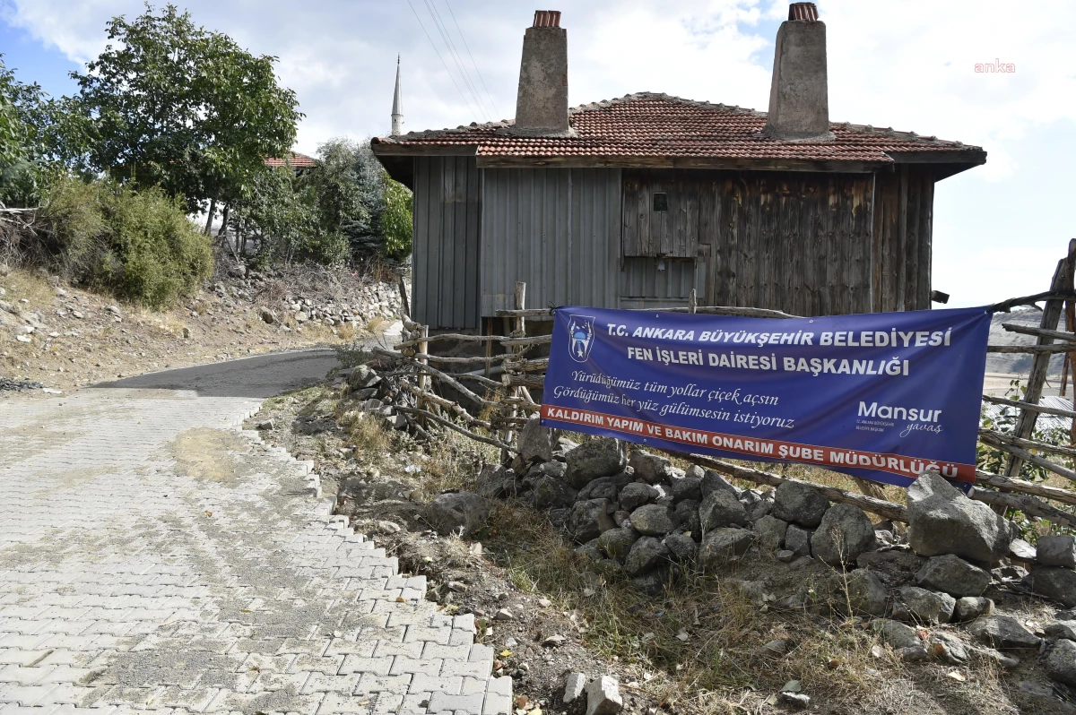 Ankara Büyükşehir, Köylerde Kilitli Parke Taşı Döşeme Çalışmalarına Devam Ediyor