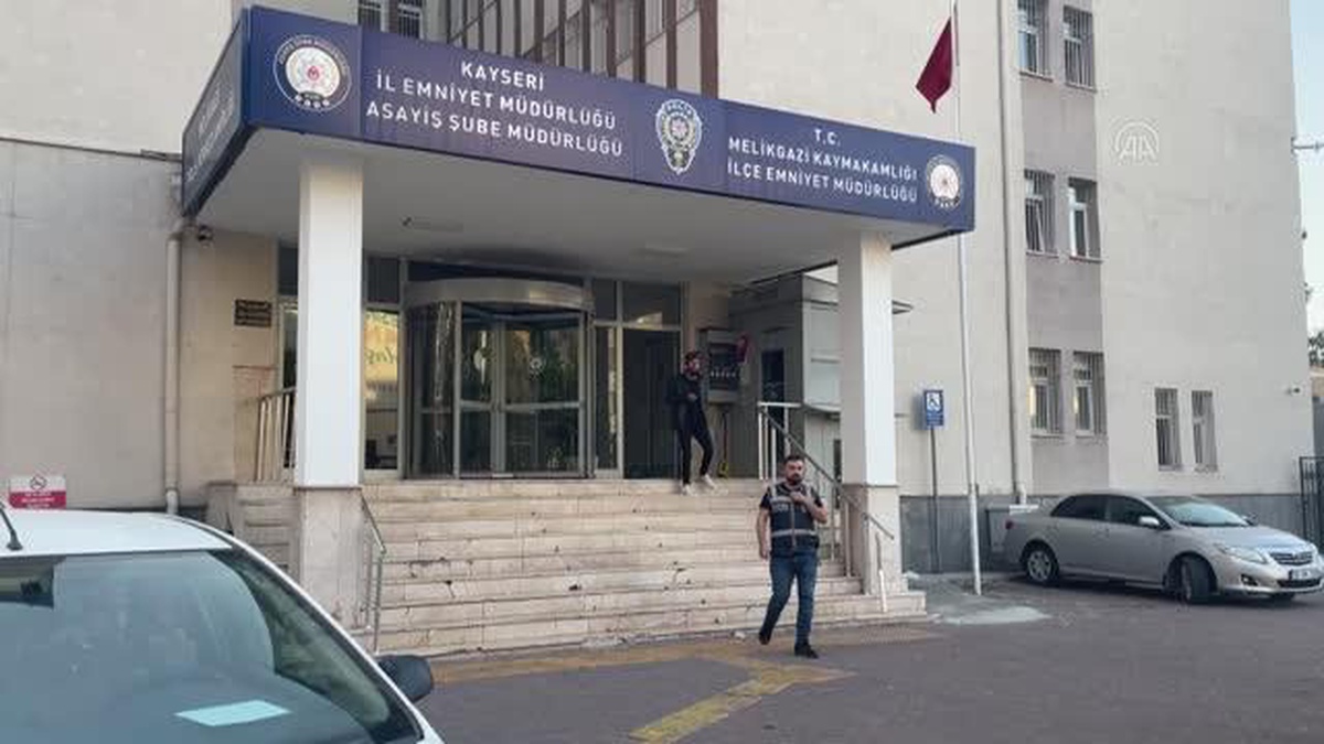 Kayseri\'de aranan 5\'i firari hükümlü 20 kişi yakalandı