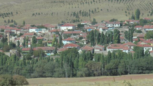 Bir aydır suların akmadığı köyün muhtarından skandal sözler: Gidin çeşmede yıkanın