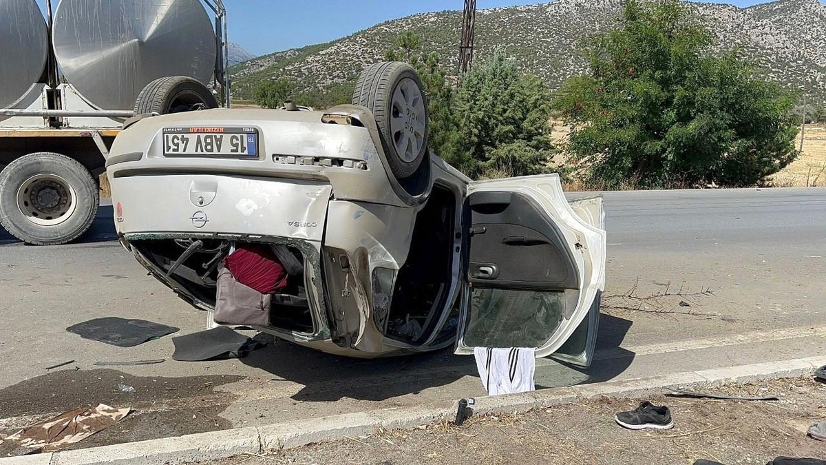Son dakika haberi | Burdur\'da iki otomobil çarpıştı: 4 yaralı