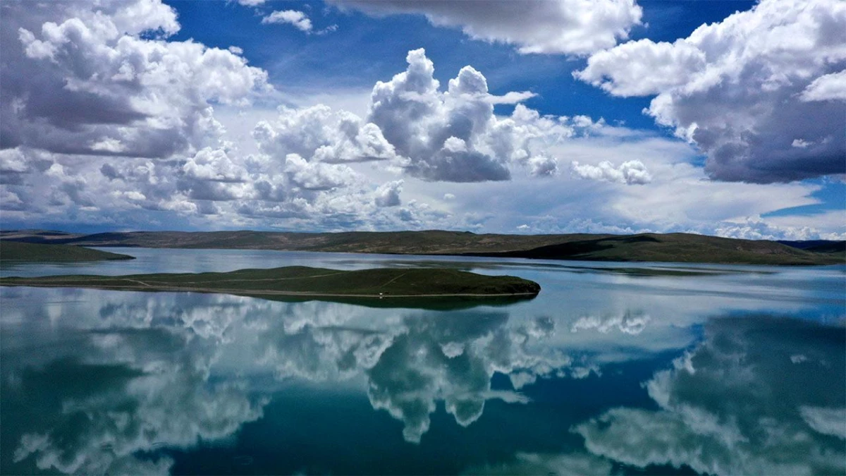 Çin, Qinghai-Tibet Platosu Üzerinde Bulut Tohumlama İçin Büyük İha Kullandı