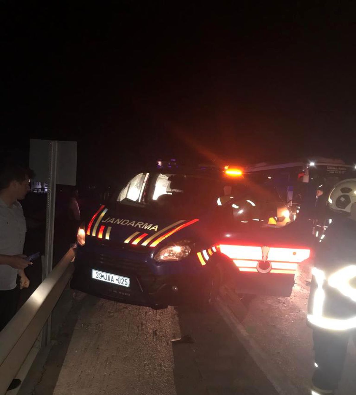 Son dakika haberi | Kırklareli\'de kazada yol güvenliğini alan jandarmaya başka bir araç çarptı: 1 şehit, 1 asker yaralı