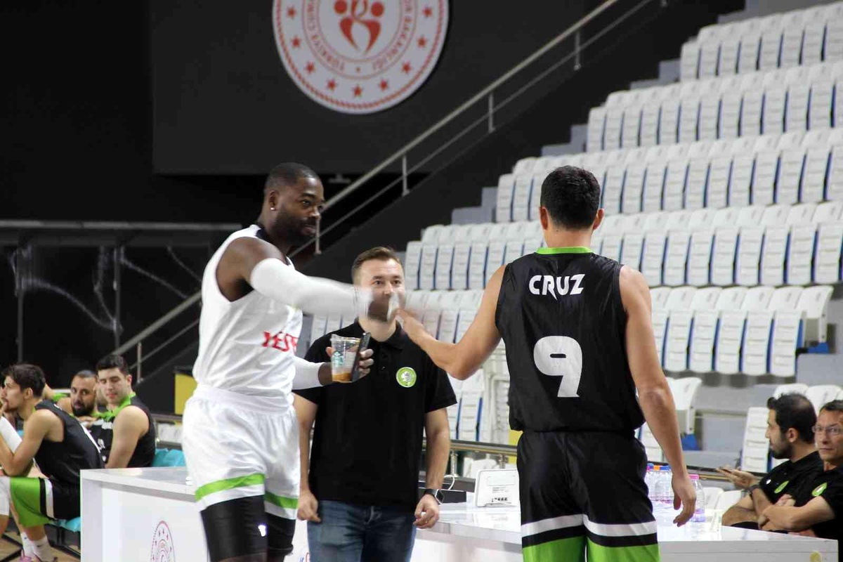 Manisa spor haberi: Manisa BBSK, Beşiktaş\'ı ağırlamaya hazırlanıyor