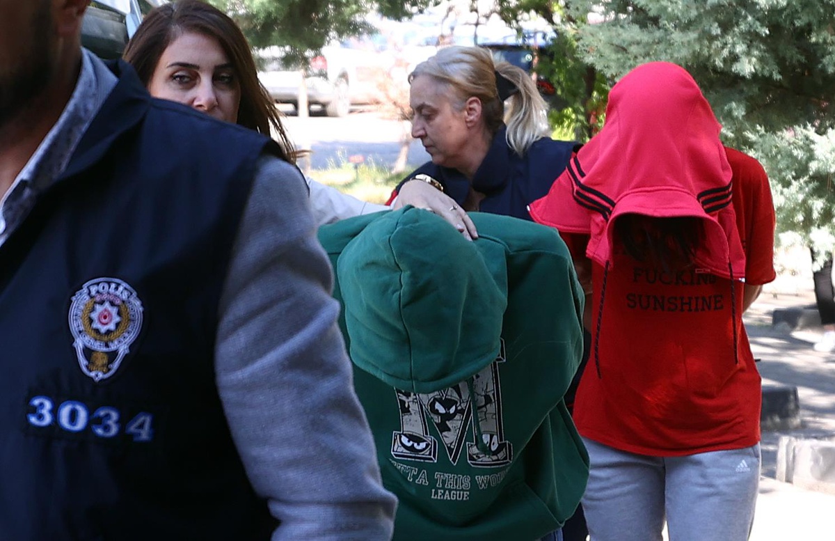 Müzisyen Onur Şener\'in katil zanlıları adliyeye sevk edildi