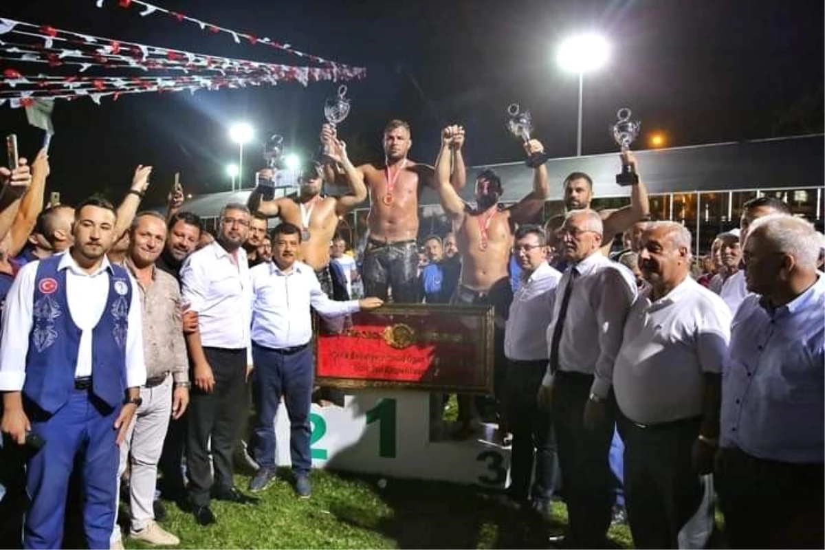 Antalya spor haberleri | Serik Yağlı Pehlivan Güreşlerinin başpehlivanı Osman Aynur oldu