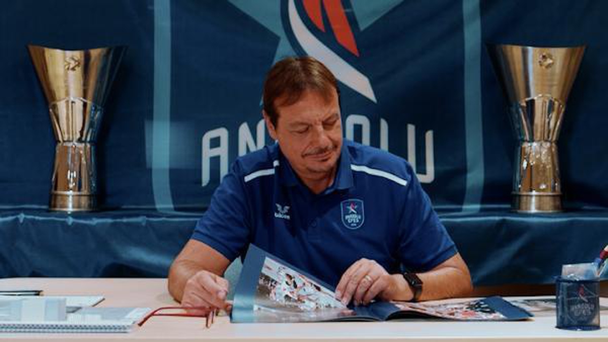 Anadolu Efes\'in yeni sezon teması: House of Blue