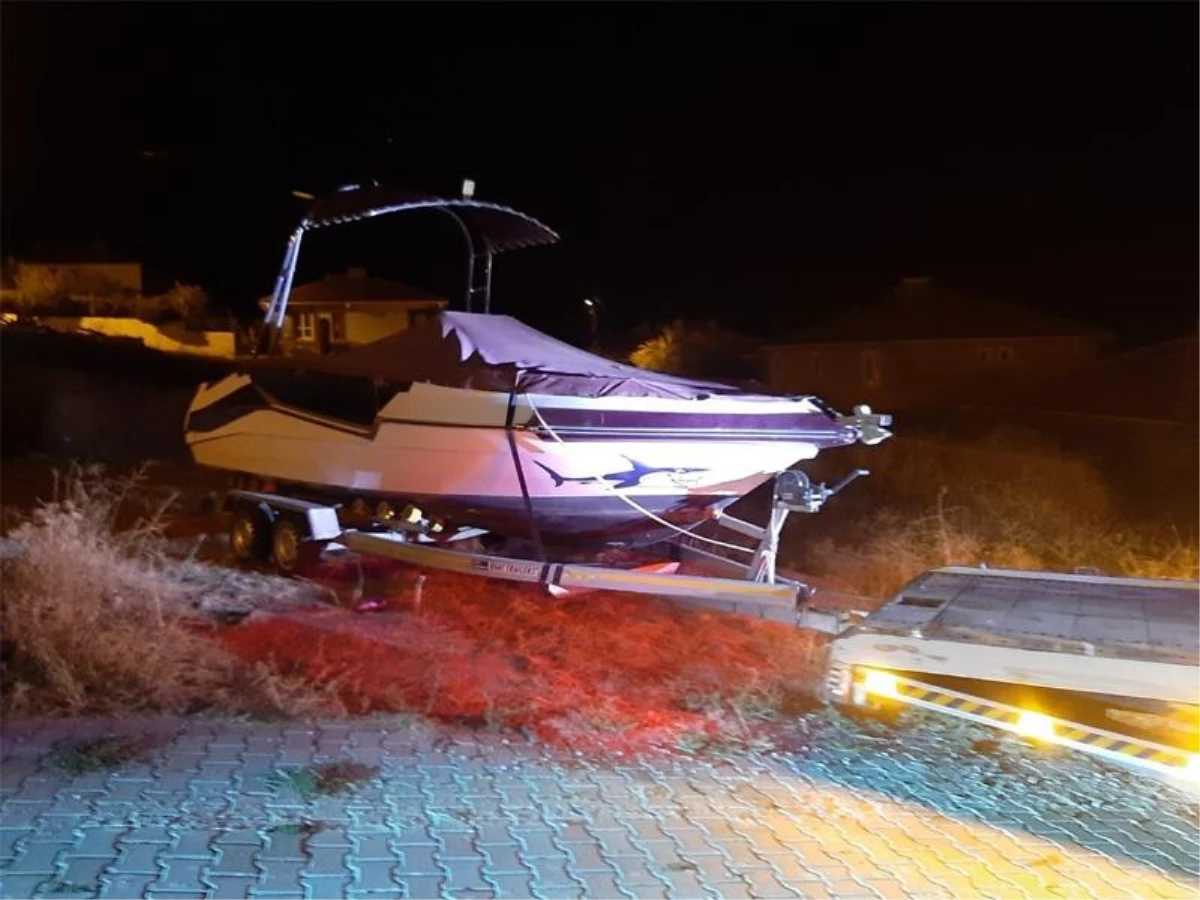 Başkentte tekne hırsızlığı yapan 2 zanlı gözaltına alındı