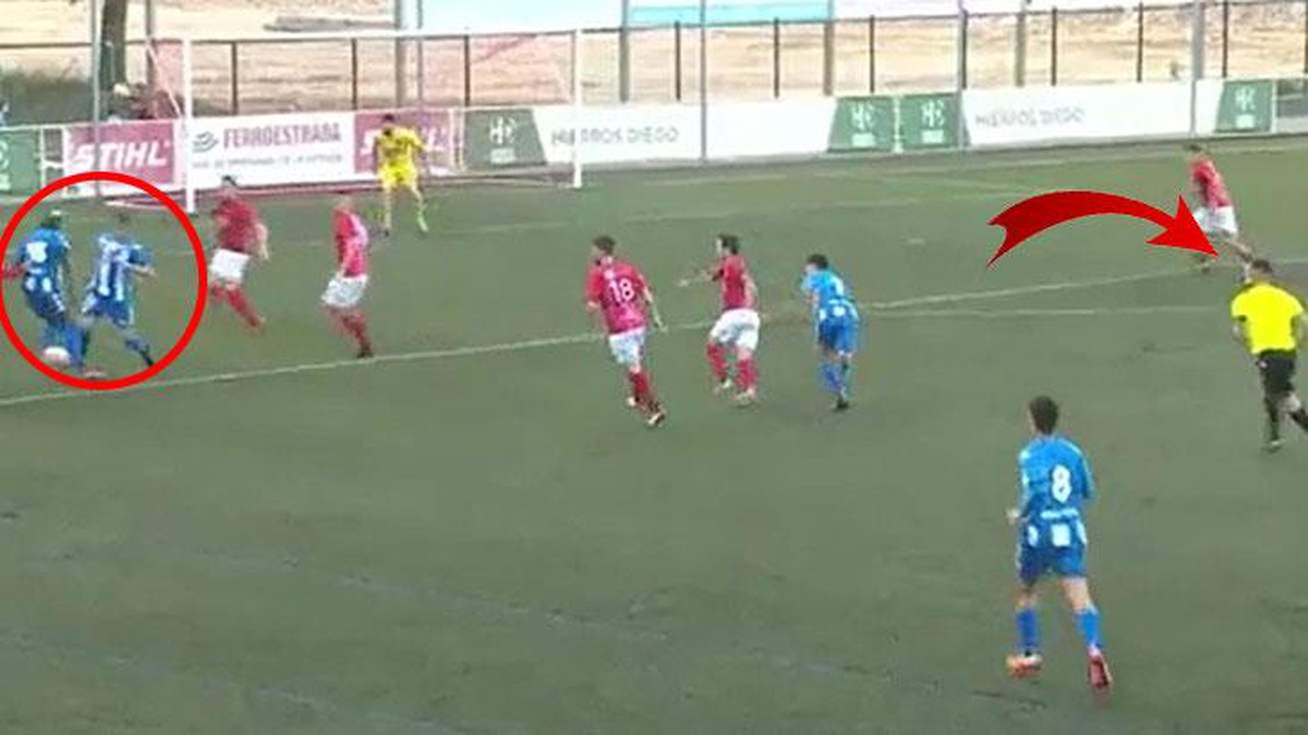 Hakemin verdiği karar tüm futbolcuları şaşkına çevirdi!