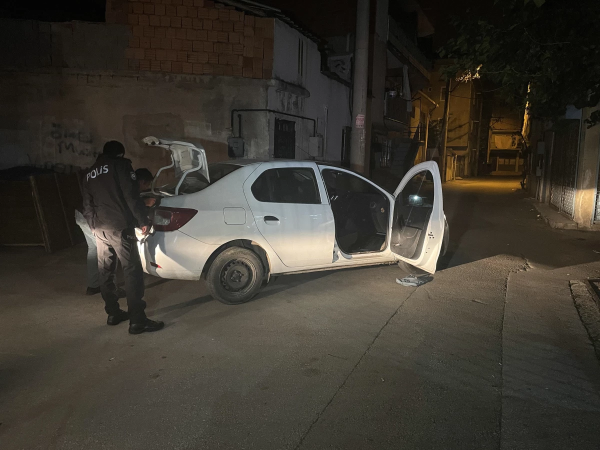 Bursa\'da çaldığı araçla polisten kaçan şüpheli 30 kilometre sonra yakalandı