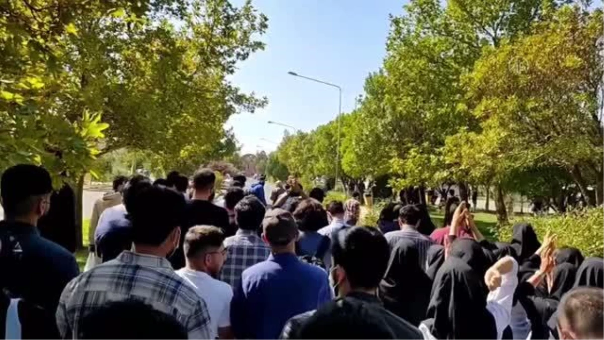 İran\'daki üniversitelerde protestolar devam ediyor