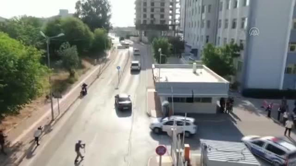 Mersin merkezli yasa dışı bahis operasyonunda 18 zanlı yakalandı