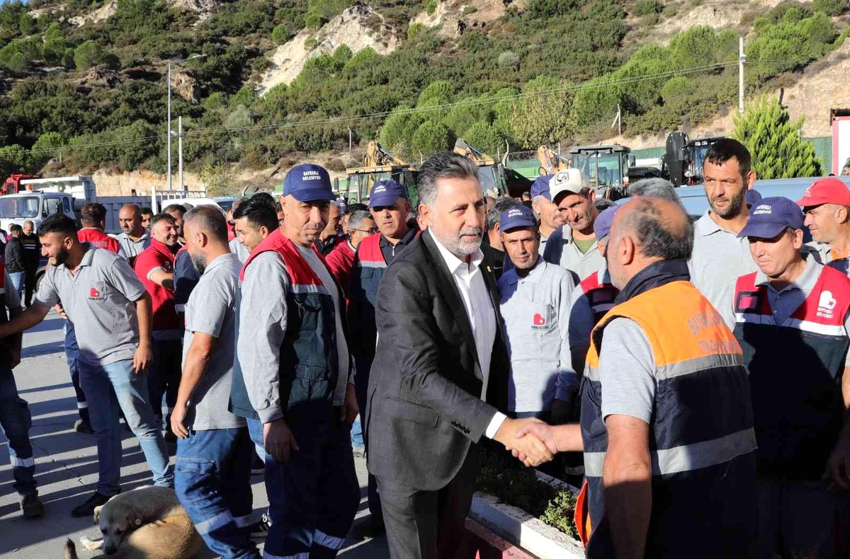 Başkan Sandal, işçilerle buluştu: "Biz büyük ve güçlü bir aileyiz"