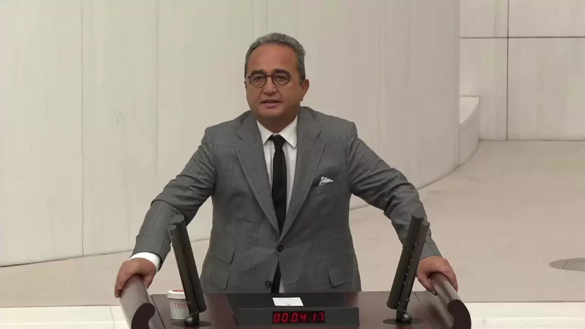 Bülent Tezcan, "Sansür Yasası" Görüşmelerinde Şamil Tayyar\'ın "Fetö Borsası" Açıklamalarını Anımsattı: "Suç Olacak Mı, Olmayacak Mı?"