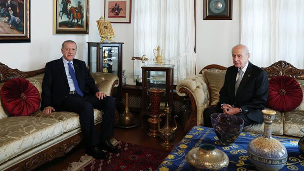Cumhurbaşkanı Erdoğan\'dan Bahçeli\'nin evine sürpriz ziyaret! Görüşmede 4 önemli konu masaya yatırıldı
