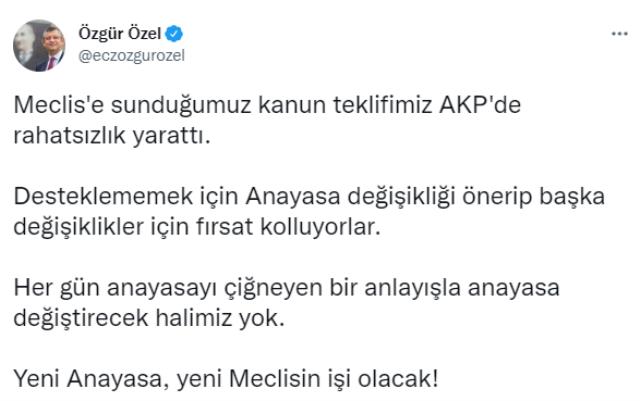 Erdoğan'ın 'Başörtüsünü Anayasa ile çözelim' çağrısına CHP'den ilk tepki: Başka değişiklikler için fırsat kolluyorlar Erdoğan'ın 'Başörtüsünü Anayasa ile çözelim' çağrısına CHP'den ilk tepki: Başka değişiklikler için fırsat kolluyorlar