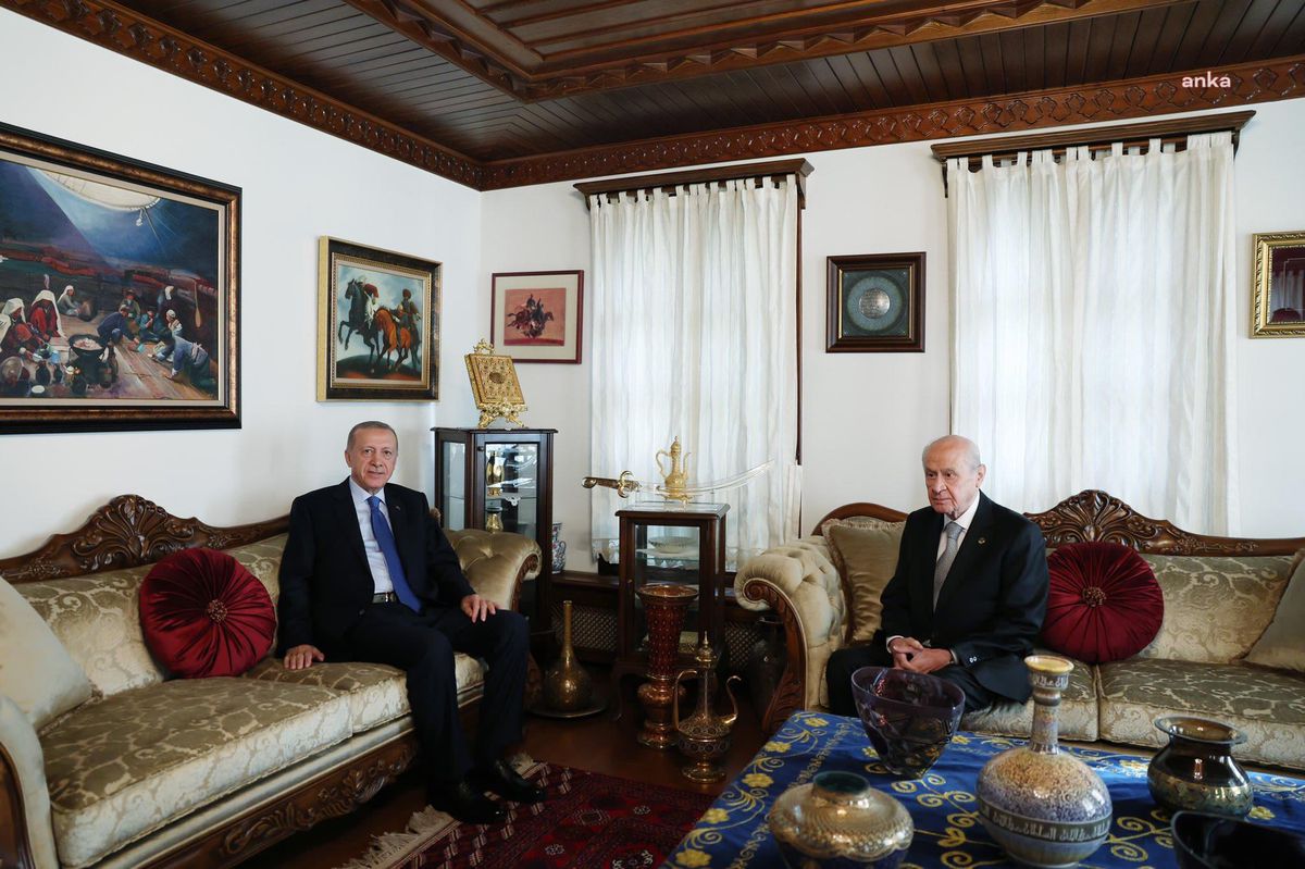 Erdoğan, Bahçeli\'yi Evinde Ziyaret Etti