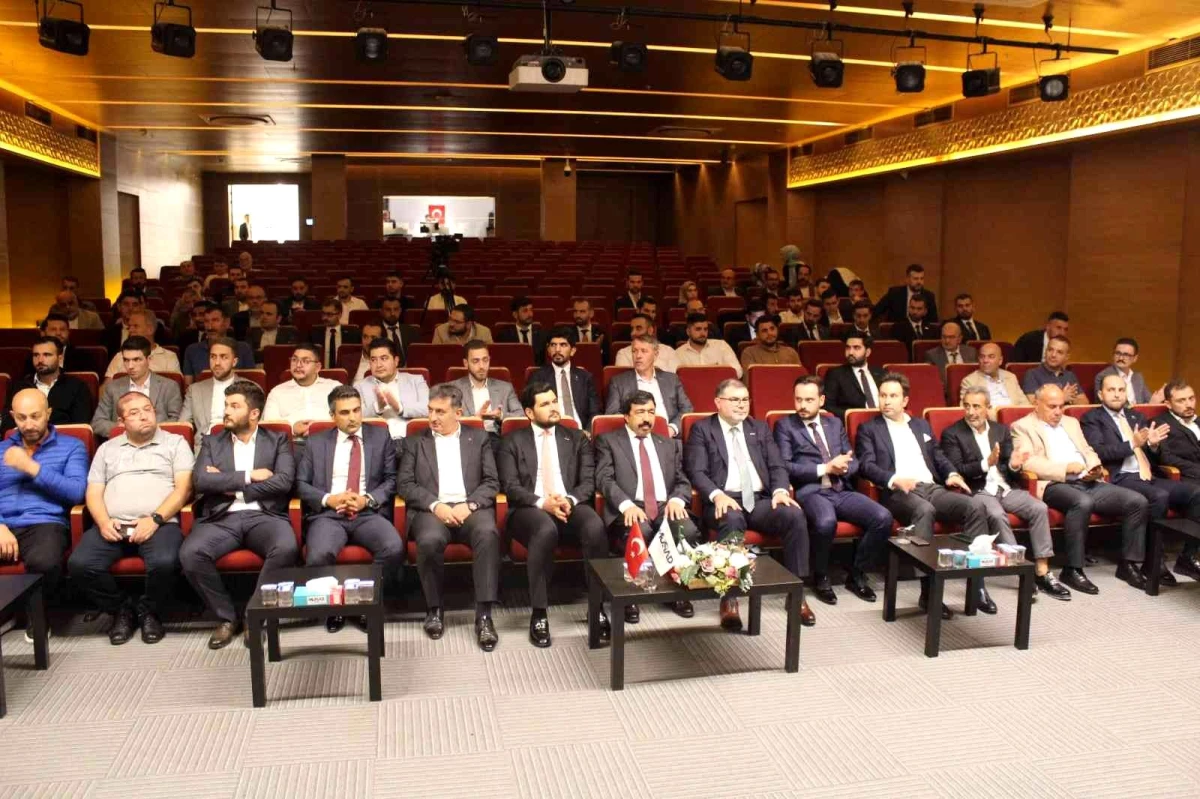 Genç MÜSİAD Genel Başkanı Yunus Furkan Akbal, İzmir\'de konuştu Açıklaması