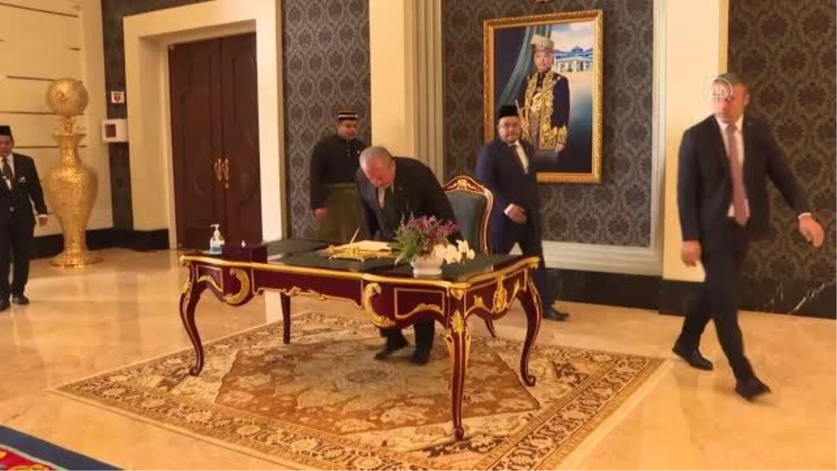 TBMM Başkanı Şentop, Malezya Kralı Sultan Abdullah ile görüştü