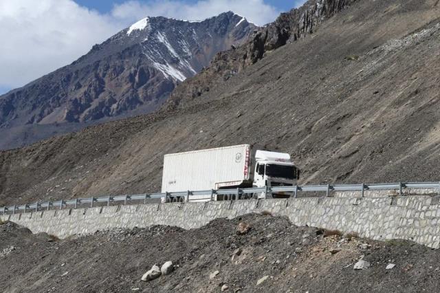 Masum göründüğüne bakmayın! Şoförlerin geçmek için 10 kez düşündüğü bu yol bin kişinin canını aldı