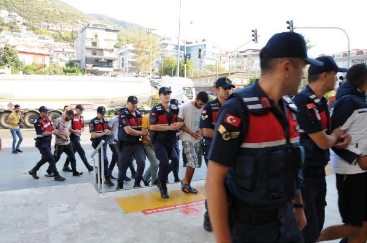 Antalya haber | Antalya\'da \'Beyaz Kelebek\' operasyonu: 17 gözaltı (2)