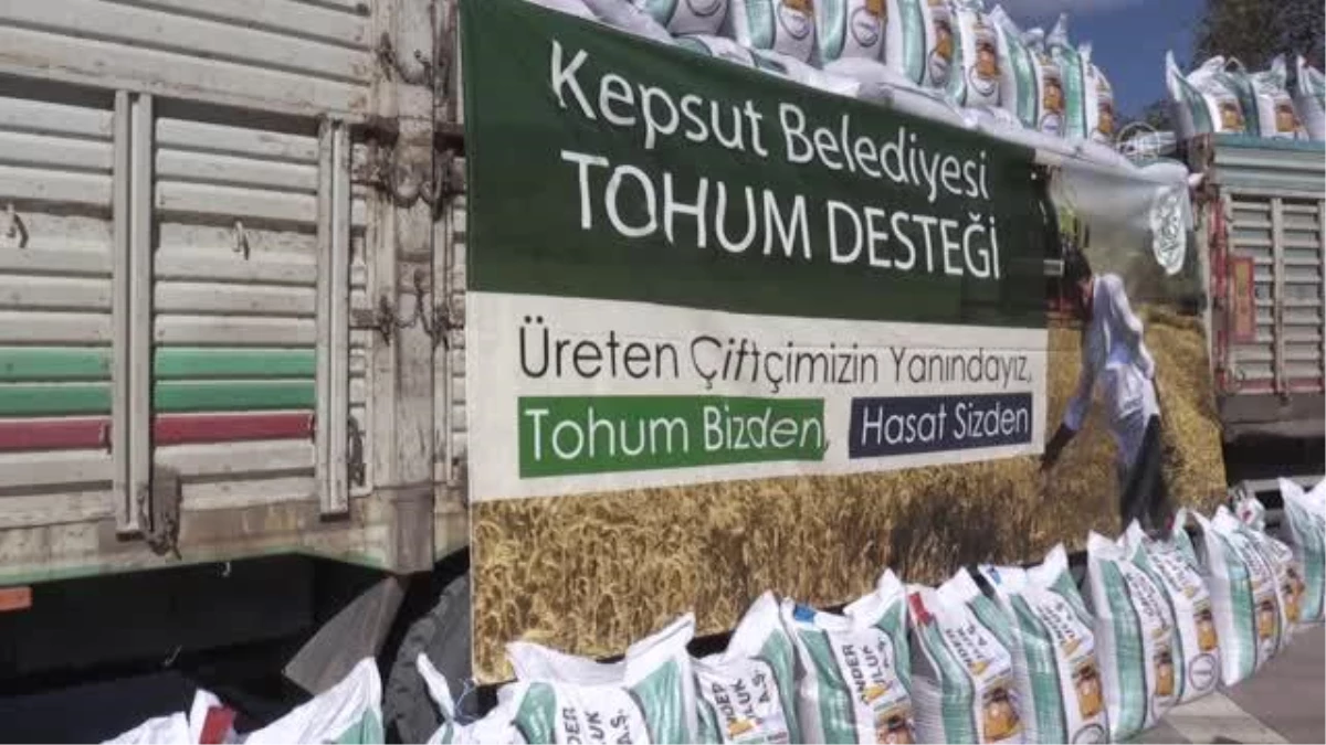 Balıkesir haberi | BALIKESİR - Kepsut Belediyesinden çiftçilere arpa ve yulaf tohumu desteği