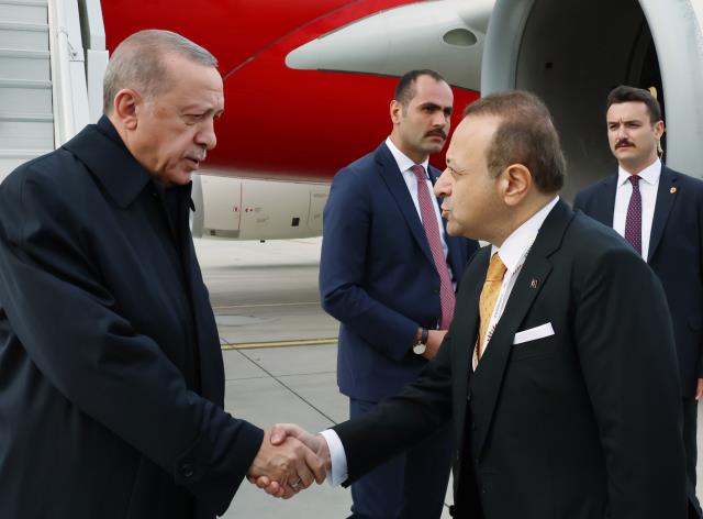 Cumhurbaşkanı Erdoğan Çekya'ya geldi Cumhurbaşkanı Erdoğan Çekya'ya geldi