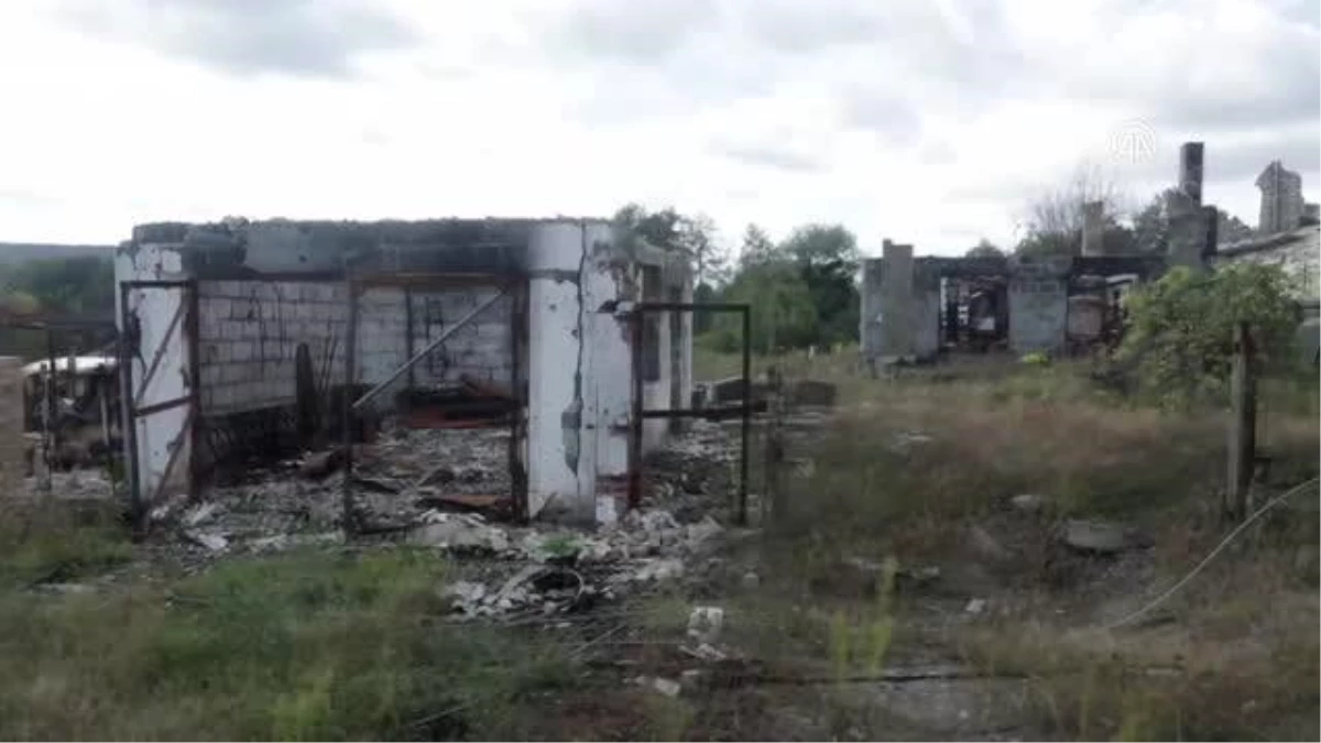 Donetsk\'te Ukrayna güçlerince geri alınan kentin bazı noktalarında taş üstünde taş kalmamış